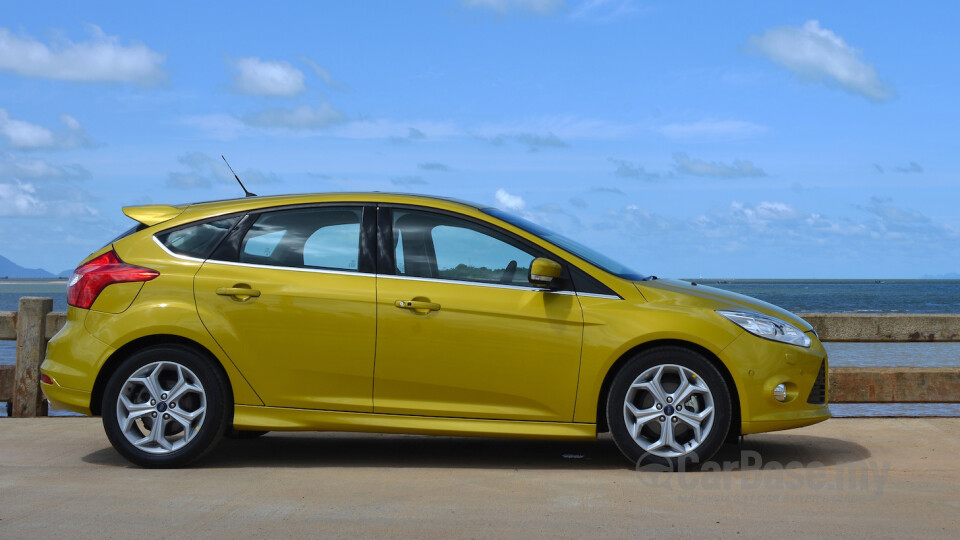 Proton Exora Mk1 RC (2019) Exterior