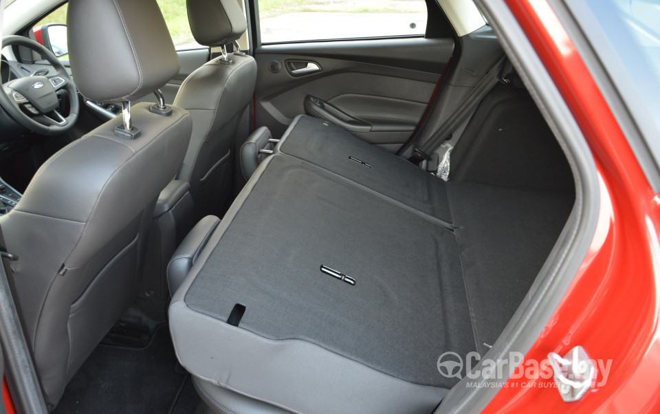Ford Focus Mk3 (C346) FL (2016) Interior