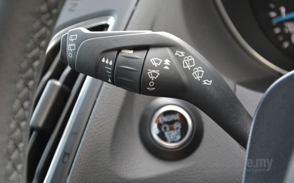 Toyota Fortuner AN160 (2016) Interior