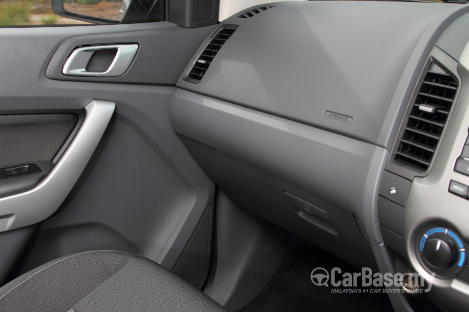 Ford Ranger T6 (2012) Interior