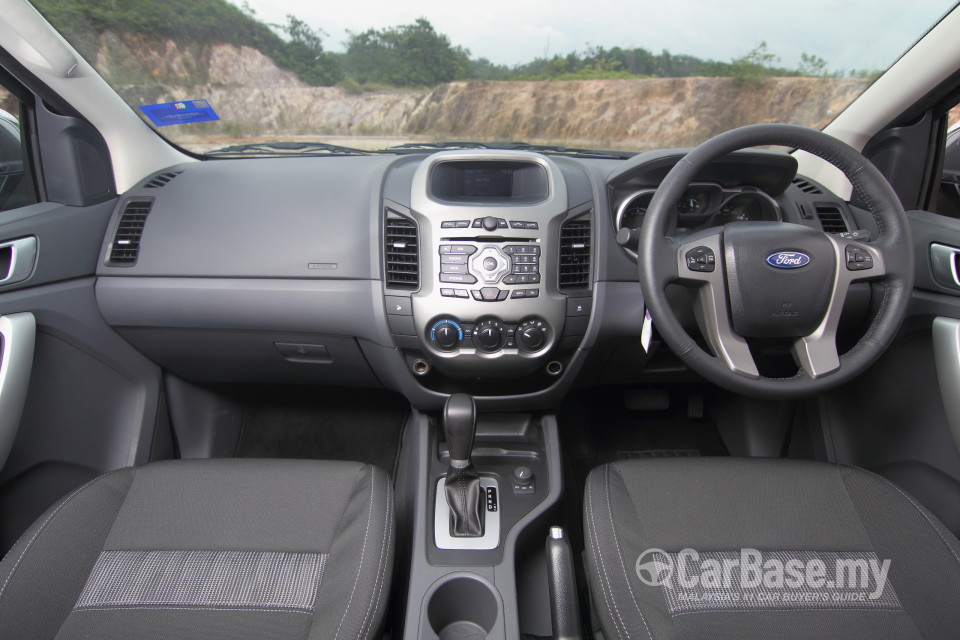 Ford Ranger T6 (2012) Interior