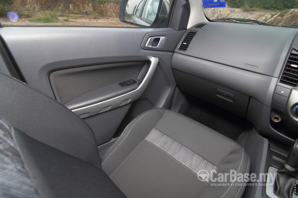 Ford Ranger T6 (2012) Interior
