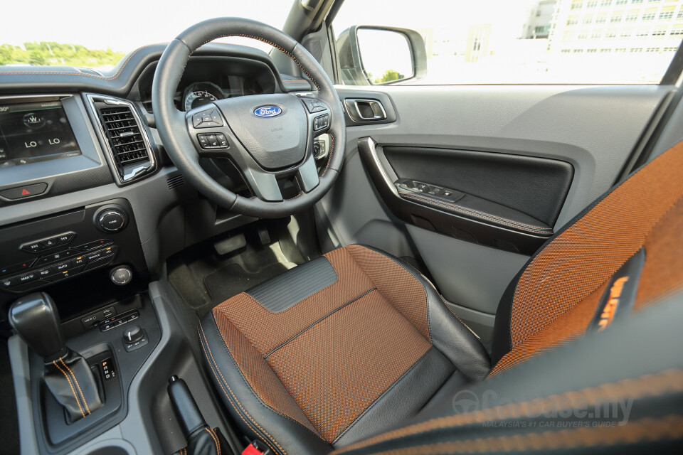 Land Rover Range Rover L405 (2013) Interior