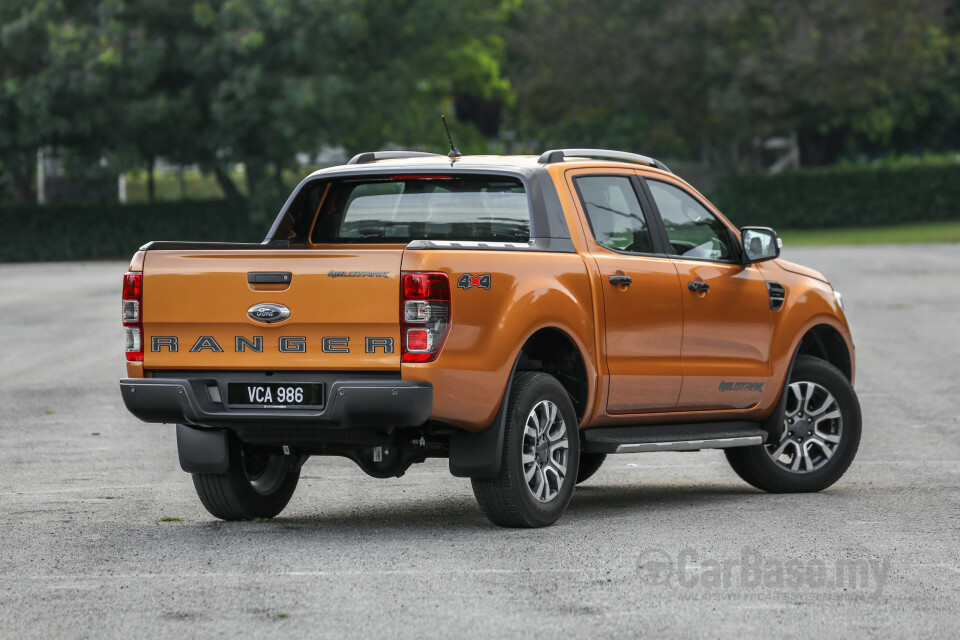 Perodua Aruz D38L (2019) Exterior