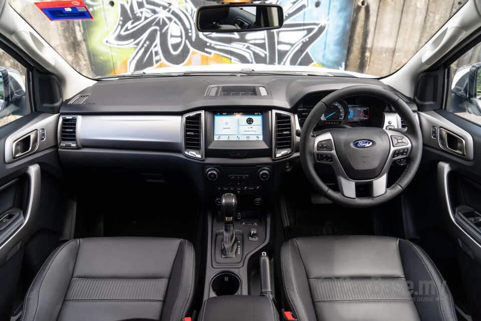 Chevrolet Cruze J300 (2012) Interior