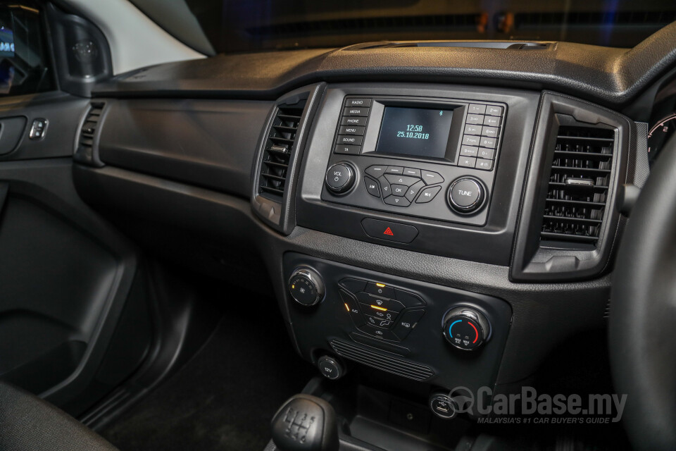 Mitsubishi ASX Mk1 Facelift (2013) Interior