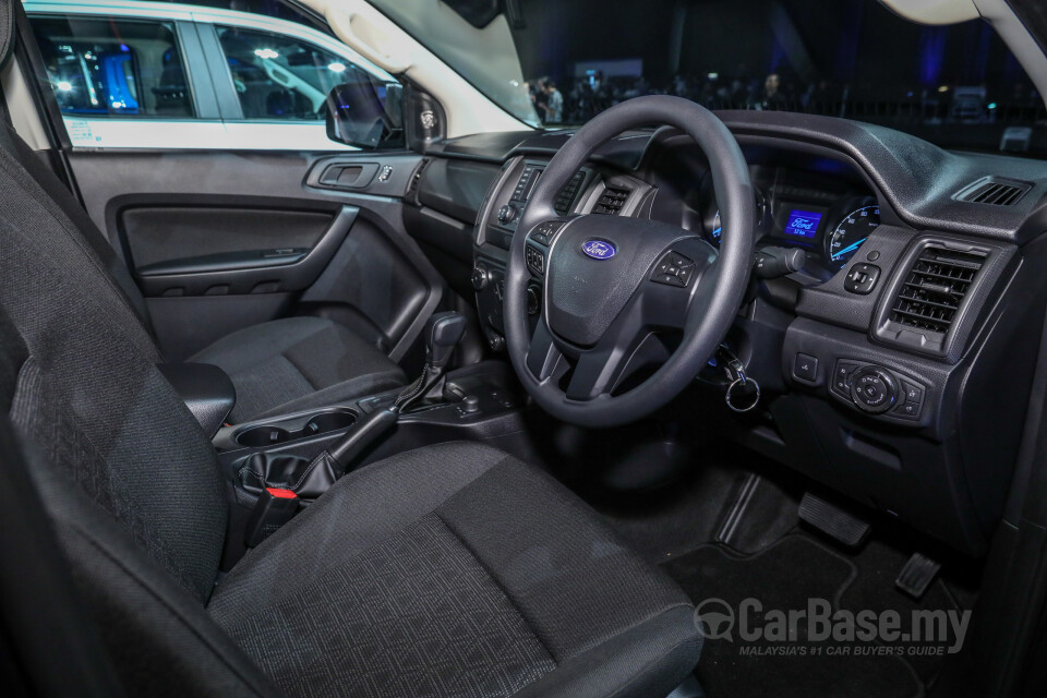 Chevrolet Cruze J300 (2012) Interior