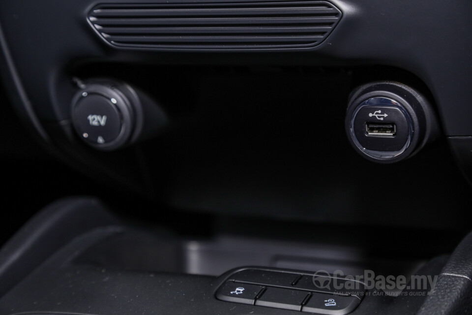 Chevrolet Cruze J300 (2012) Interior