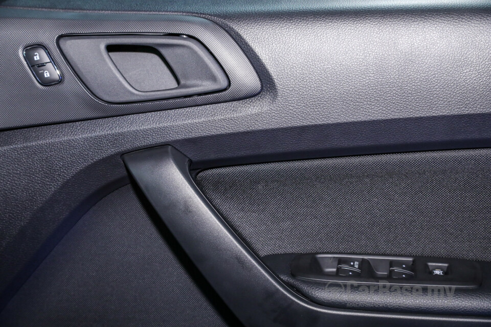 Chevrolet Cruze J300 (2012) Interior