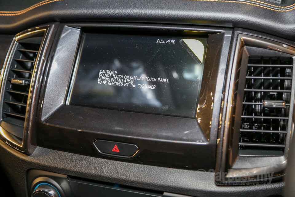 Proton Exora Mk1 RC (2019) Interior