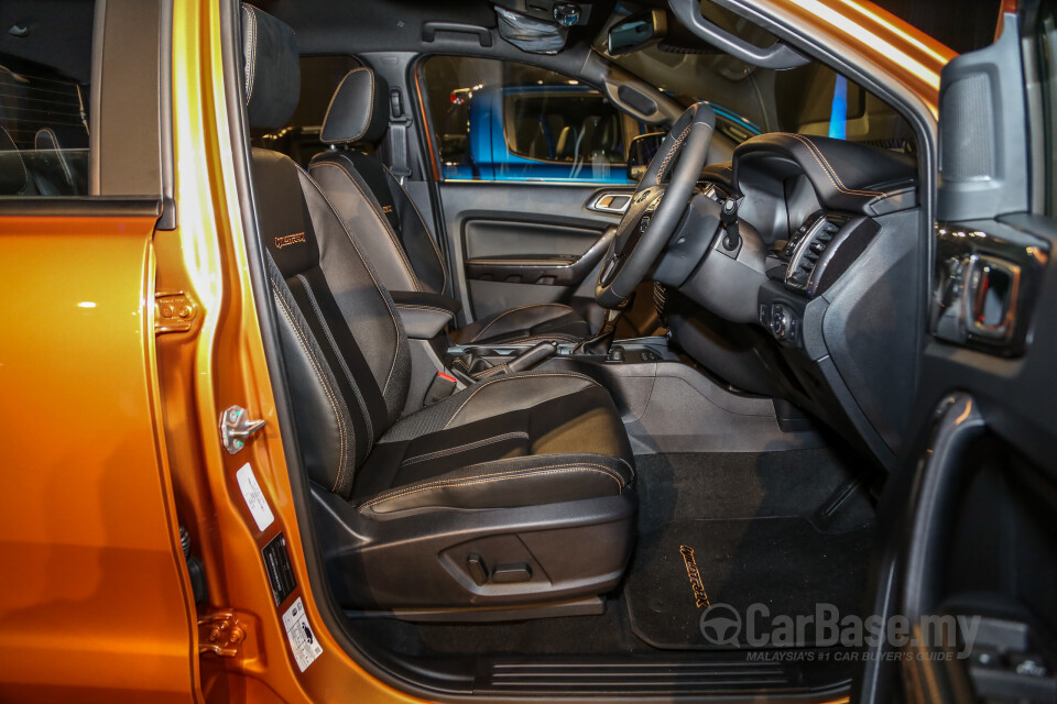 Toyota Fortuner AN160 (2016) Interior