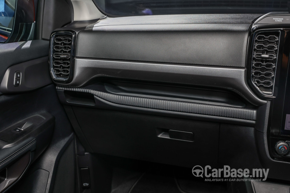 Ford Ranger T6.2 (2022) Interior