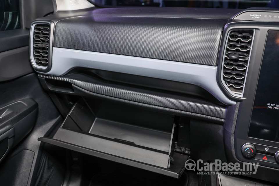 Ford Ranger T6.2 (2022) Interior