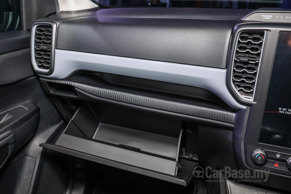 Ford Ranger T6.2 (2022) Interior