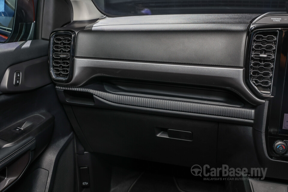 Ford Ranger T6.2 (2022) Interior