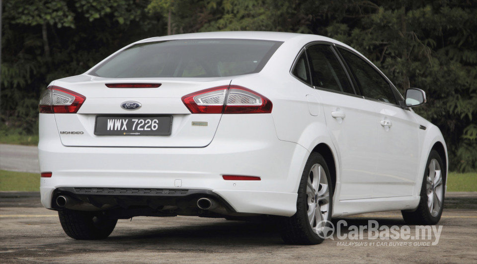 Ford Mondeo Mk4 Facelift (CD345) (2011) Exterior