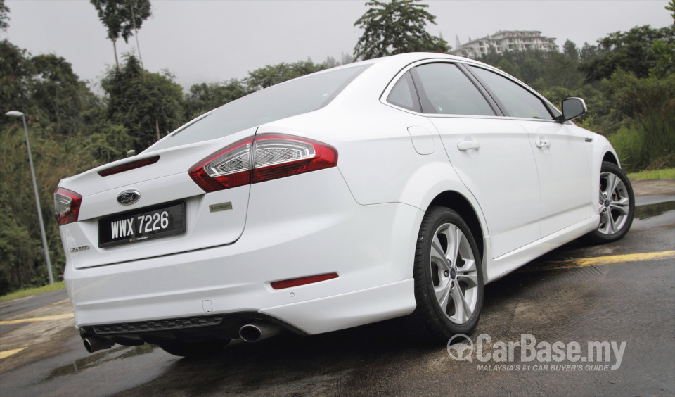 Ford Mondeo Mk4 Facelift (CD345) (2011) Exterior