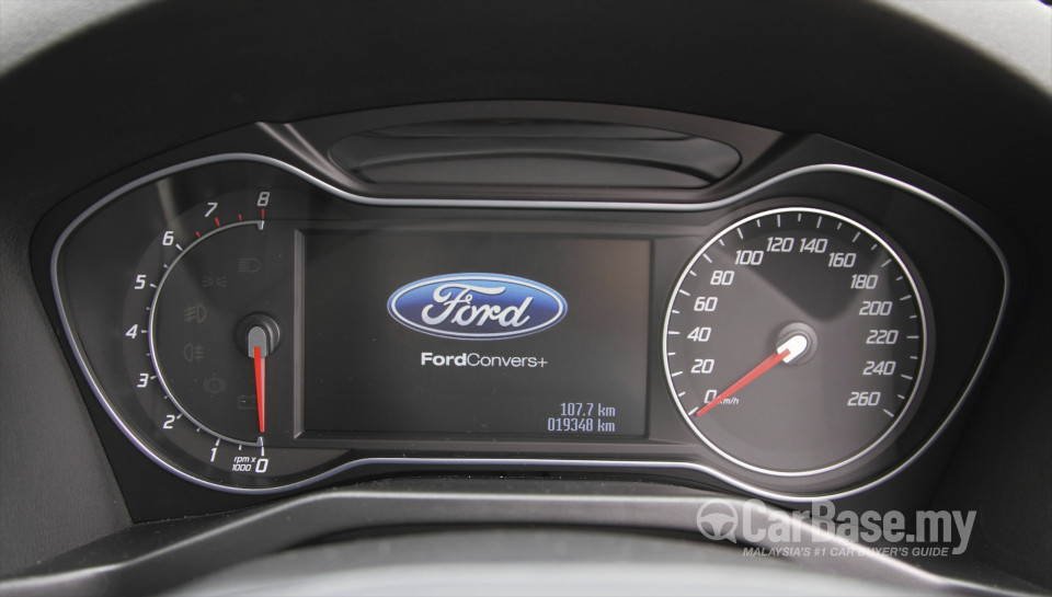 Ford Mondeo Mk4 Facelift (CD345) (2011) Interior