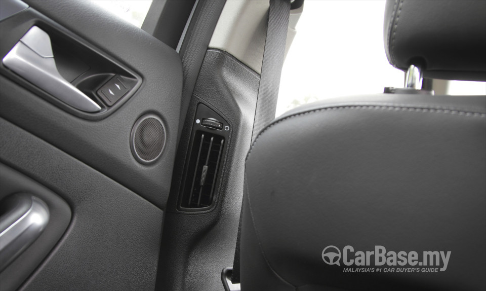 Ford Mondeo Mk4 Facelift (CD345) (2011) Interior