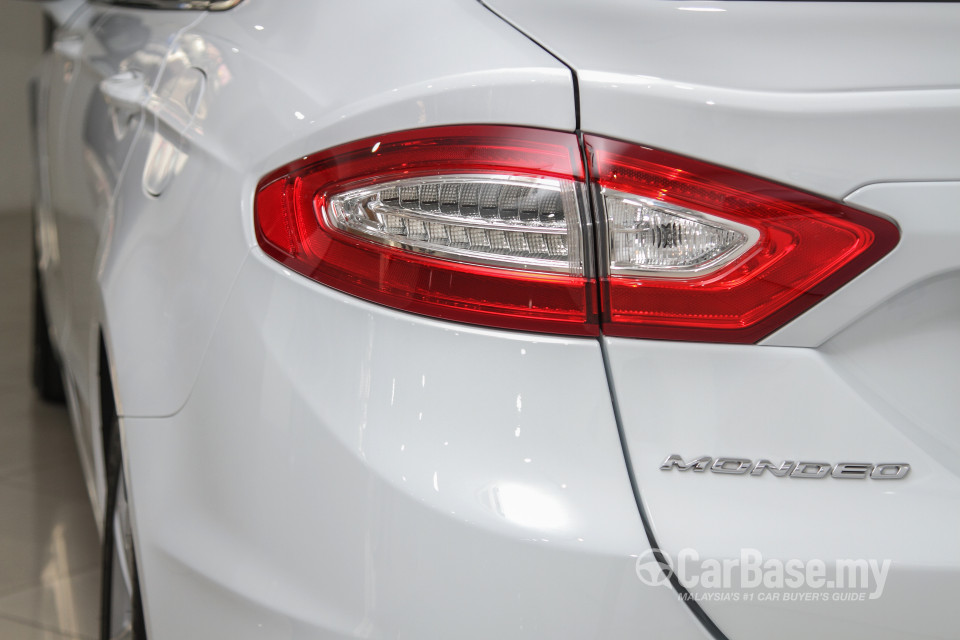 Ford Mondeo CD391 (2015) Exterior