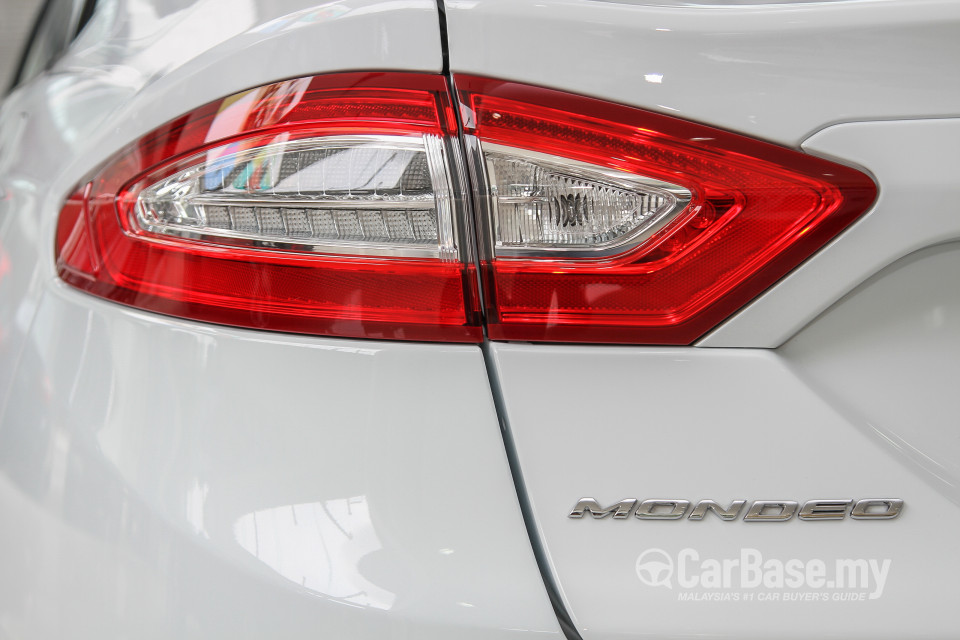 Ford Mondeo CD391 (2015) Exterior