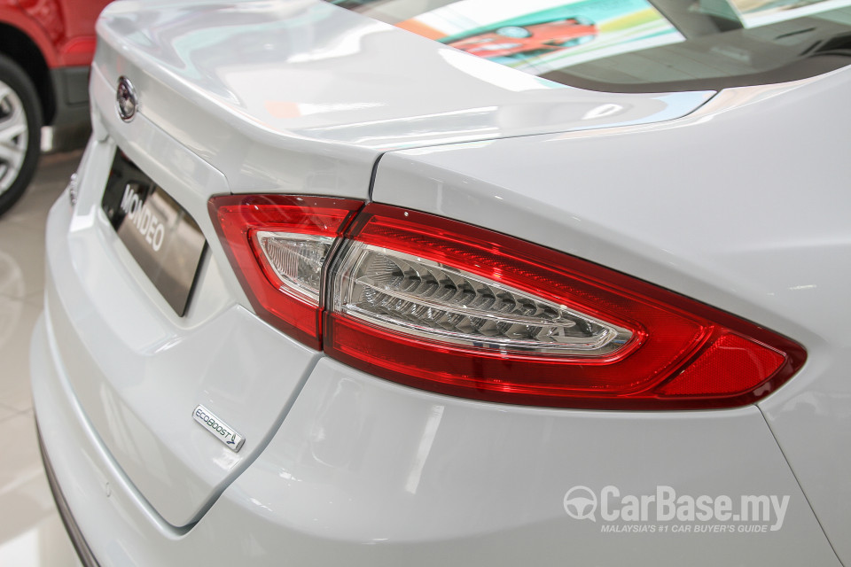 Ford Mondeo CD391 (2015) Exterior