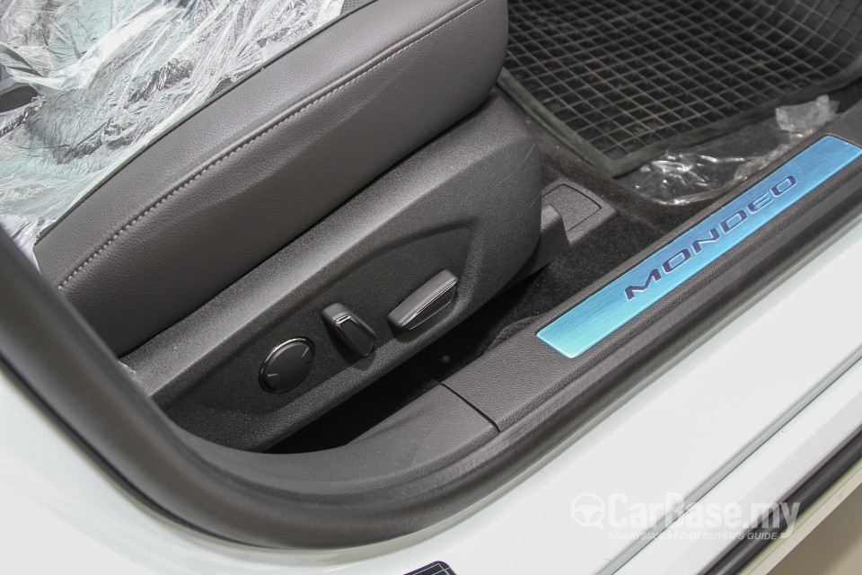 Ford Mondeo CD391 (2015) Interior