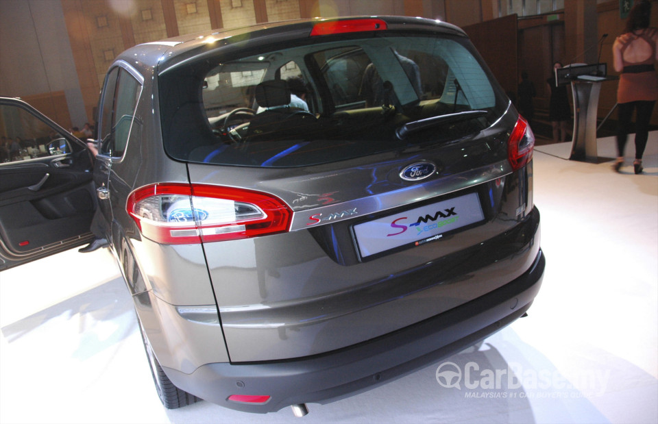 Ford S-MAX Mk1 (CD340) (2011) Exterior
