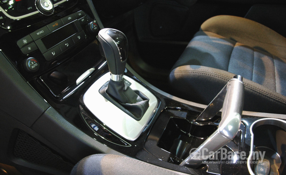 Ford S-MAX Mk1 (CD340) (2011) Interior