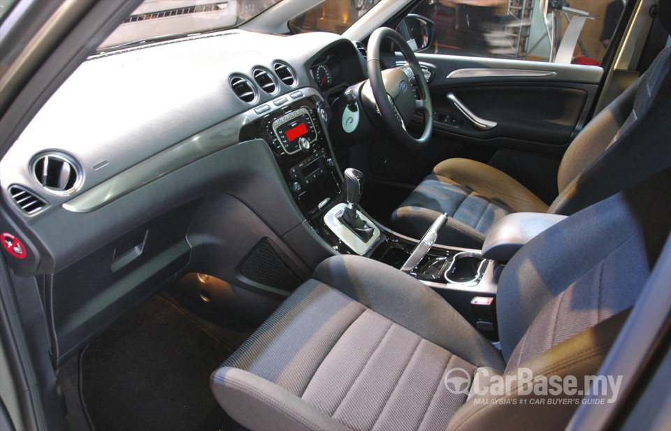 Ford S-MAX Mk1 (CD340) (2011) Interior