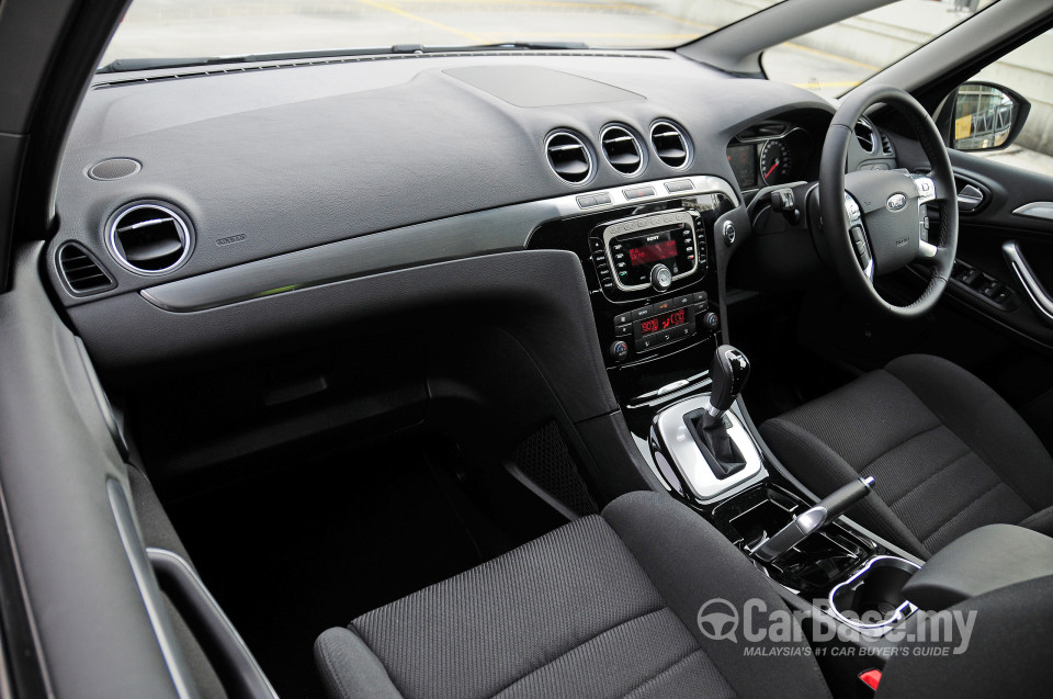 Ford S-MAX Mk1 (CD340) (2011) Interior