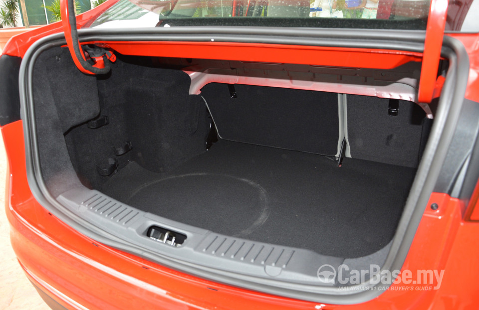 Ford Fiesta Sedan Mk6 Facelift (B299) (2013) Exterior