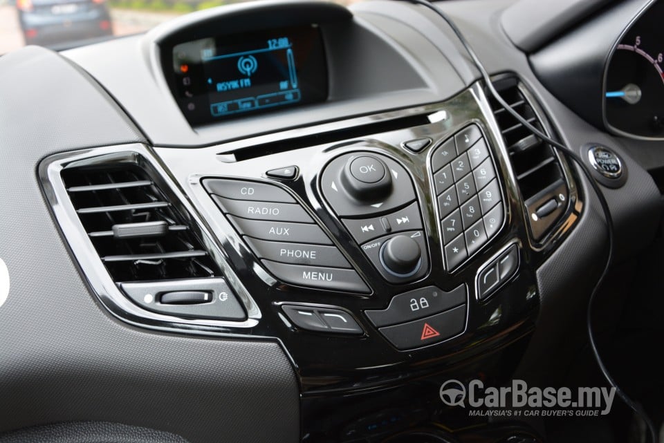 Ford Fiesta Sedan Mk6 Facelift (B299) (2013) Interior