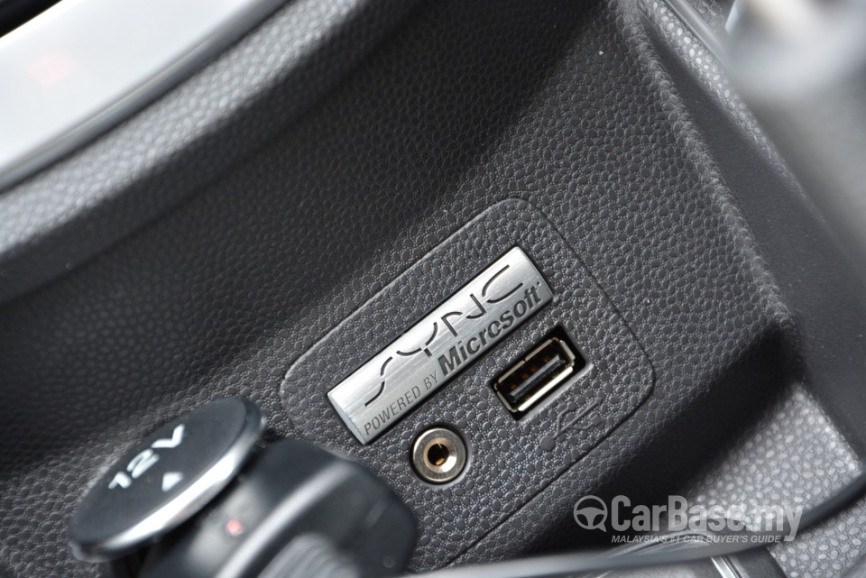 Ford Fiesta Sedan Mk6 Facelift (B299) (2013) Interior