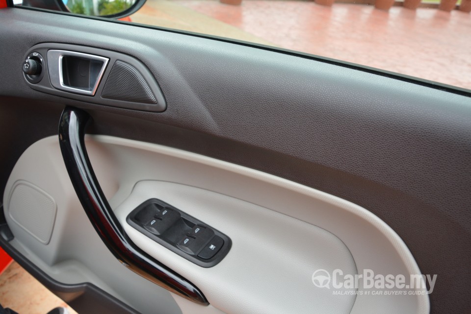 Ford Fiesta Sedan Mk6 Facelift (B299) (2013) Interior