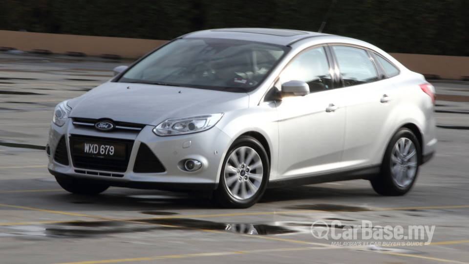 Ford Focus Sedan Mk3 (2012) Exterior