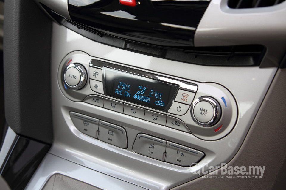 Ford Focus Sedan Mk3 (2012) Interior