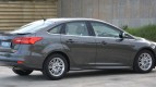 Ford Focus Sedan Exterior photo