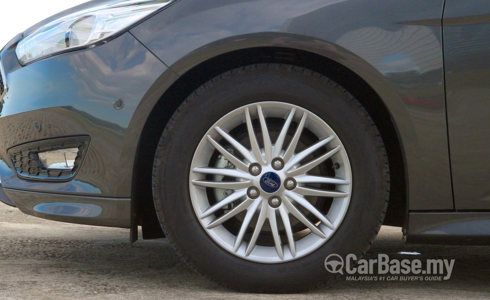 Ford Focus Sedan Mk3 (C346) FL (2016) Exterior