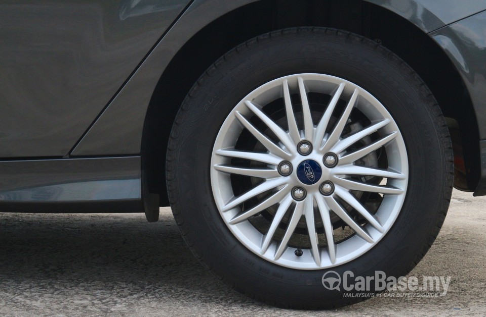 Ford Focus Sedan Mk3 (C346) FL (2016) Exterior