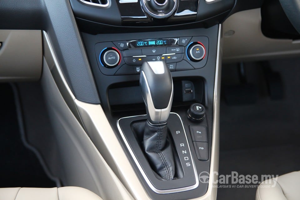 Ford Focus Sedan Mk3 (C346) FL (2016) Interior