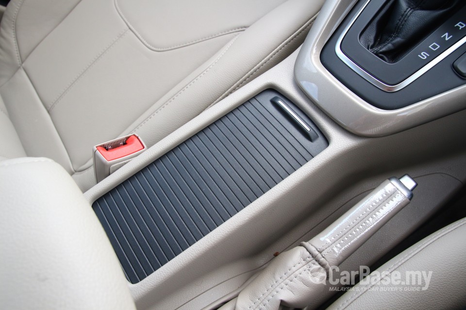 Ford Focus Sedan Mk3 (C346) FL (2016) Interior