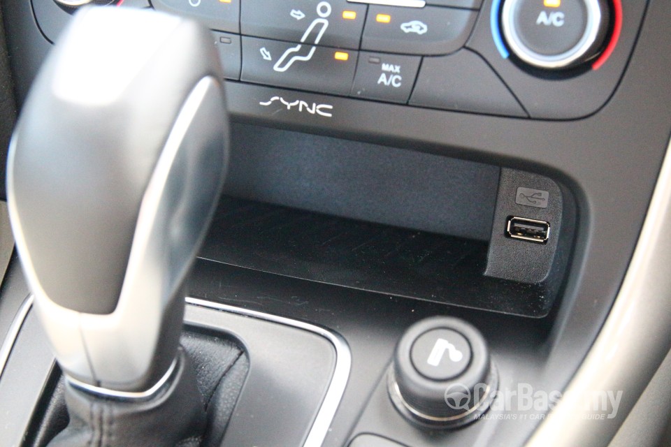 Ford Focus Sedan Mk3 (C346) FL (2016) Interior