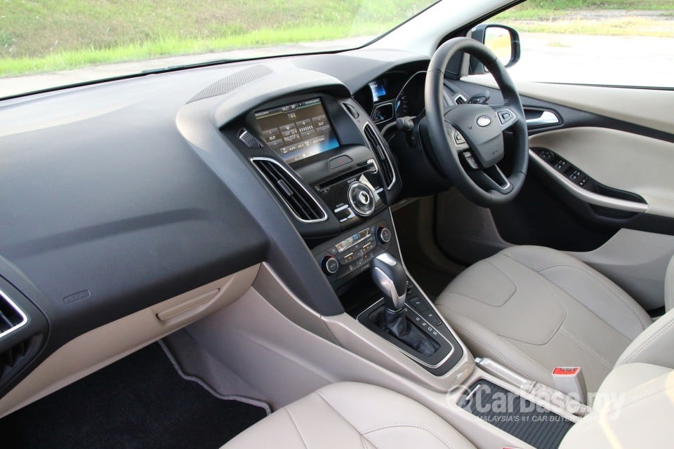 Ford Focus Sedan Mk3 (C346) FL (2016) Interior