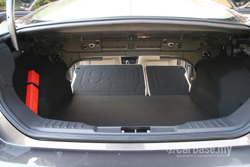 Ford Focus Sedan Mk3 (C346) FL (2016) Interior