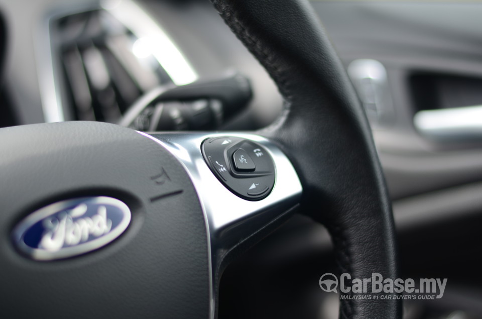 Ford Kuga Mk2 (C520) (2013) Interior