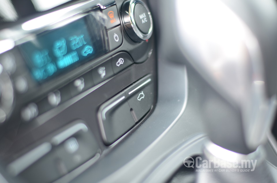 Ford Kuga Mk2 (C520) (2013) Interior