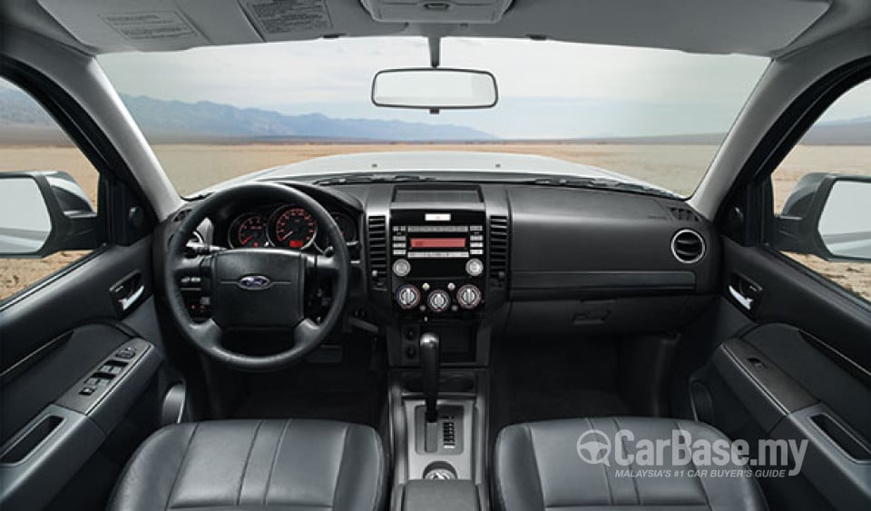 Ford Everest Mk3 Facelift (2013) Interior