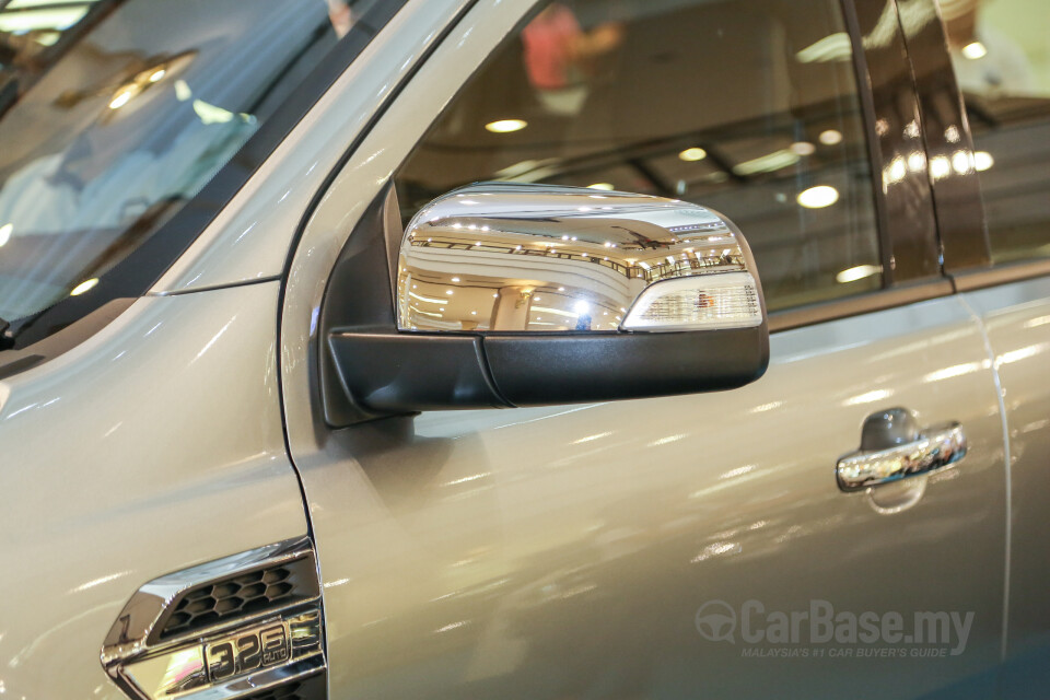 Nissan Grand Livina L11 Facelift (2013) Exterior