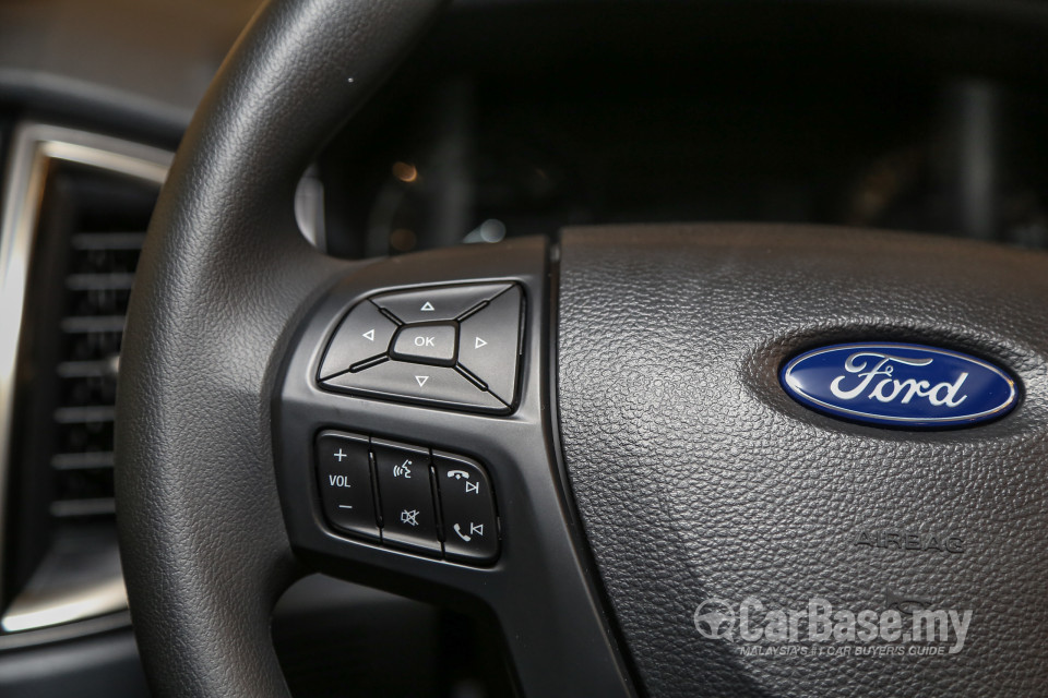 Ford Everest T6 (2016) Interior